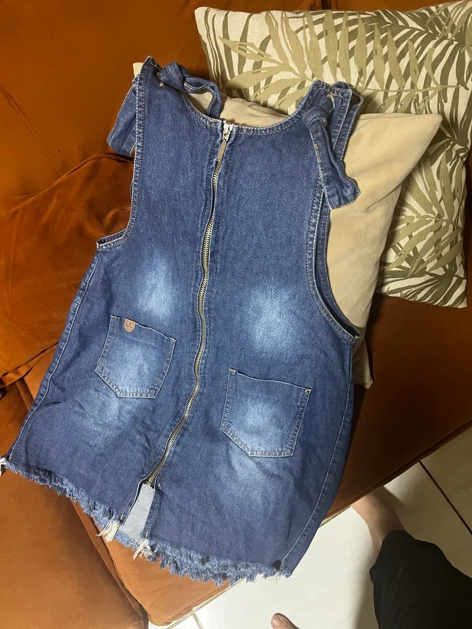 Jardineira jeans  - Foto 2