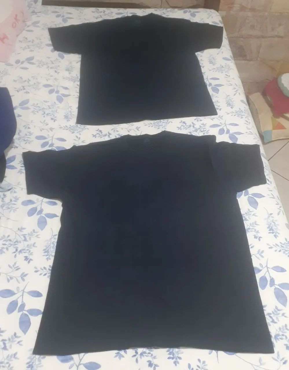 2 Camisas Preta G com bolso