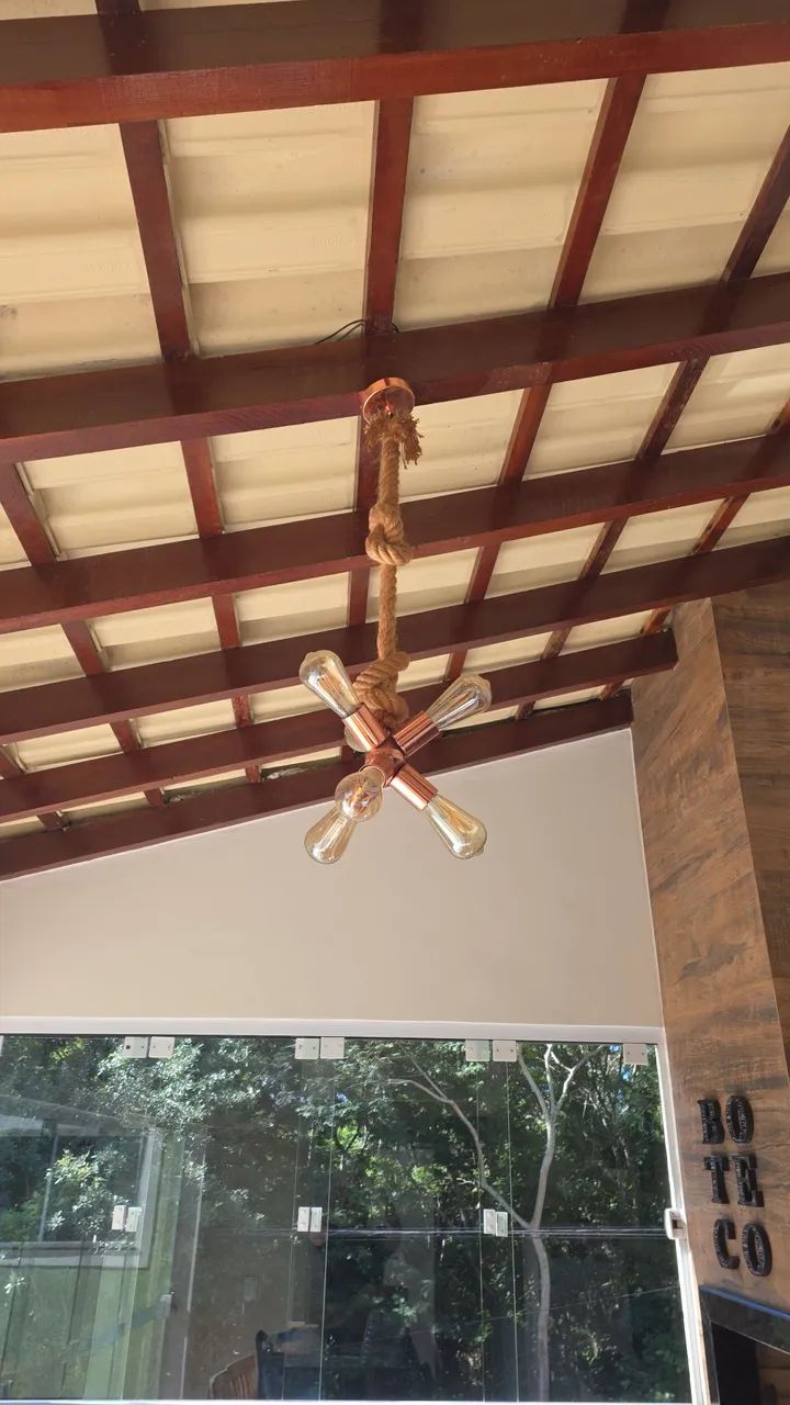 Lustre com lampadas