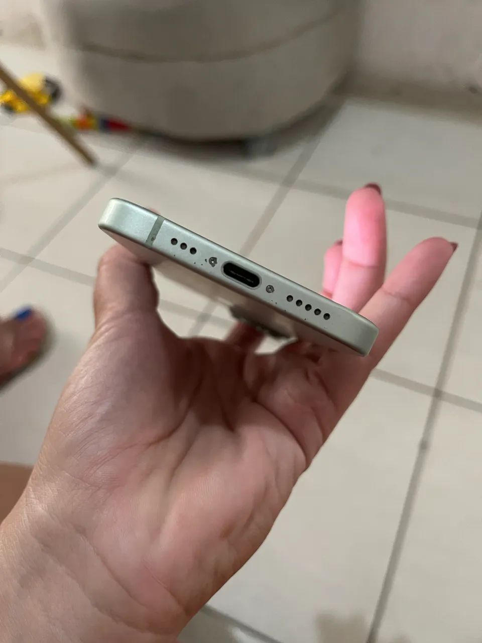 iPhone 15 - Verde -128g - Foto 5