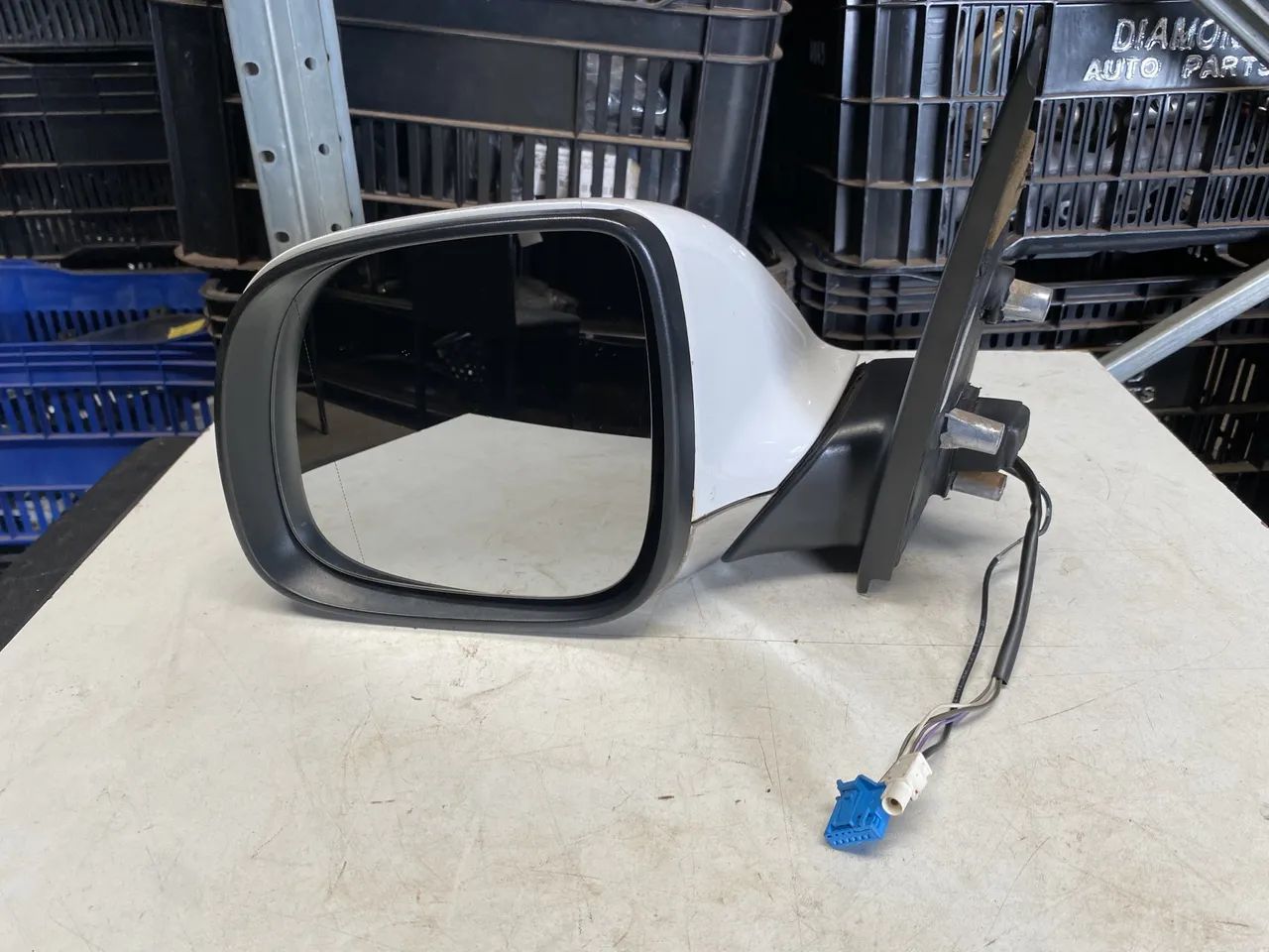 RETROVISOR AMAROK NAO REBATIVEL BRANCO 2017 L.E