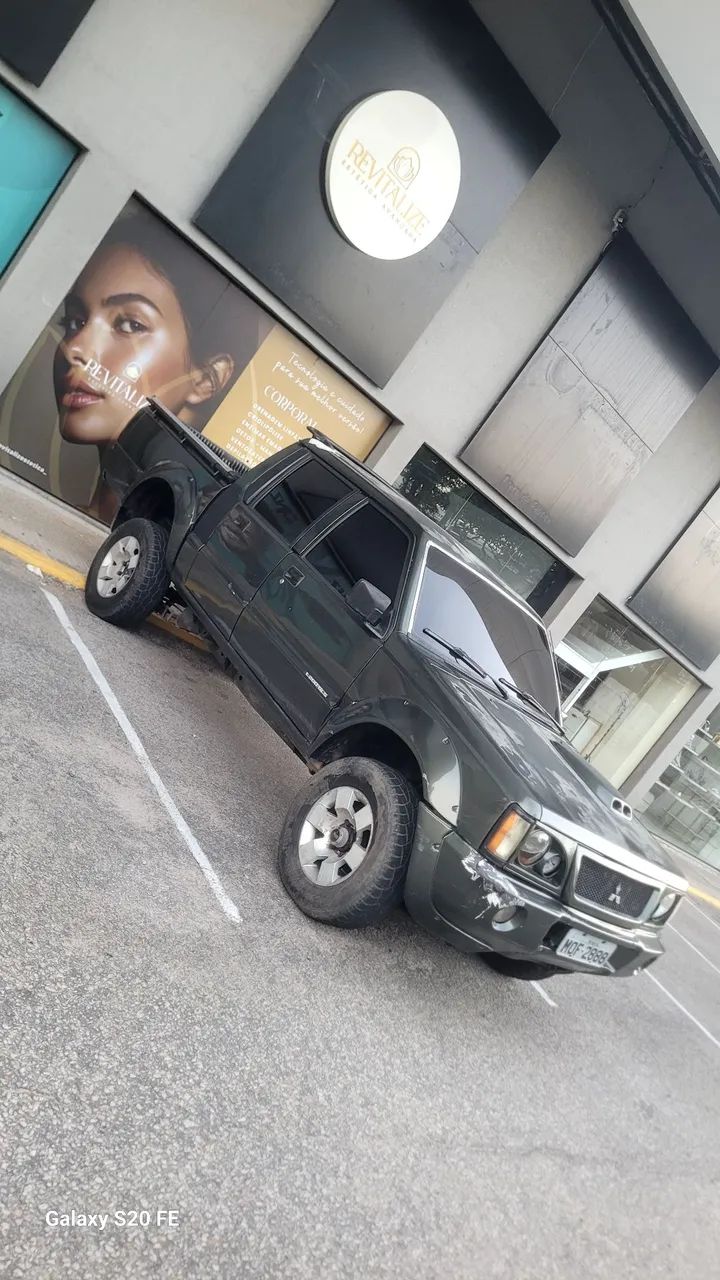 Mitsubishi L200 GLS 2.5 4X4 CD Diesel 2002
