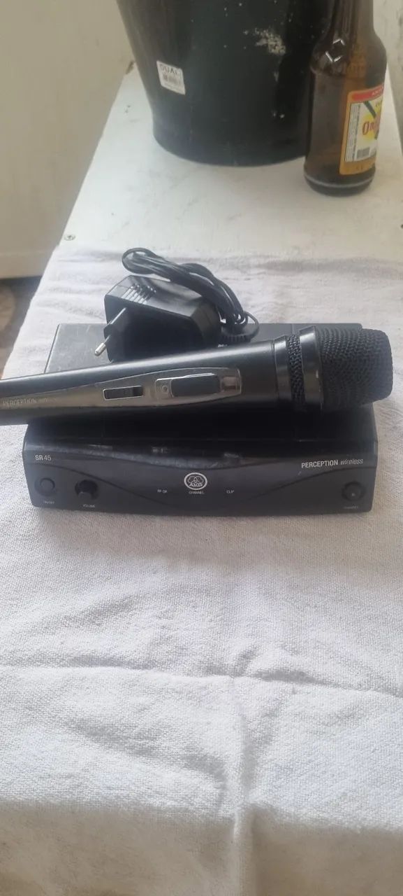 Microfone sem fio AKG