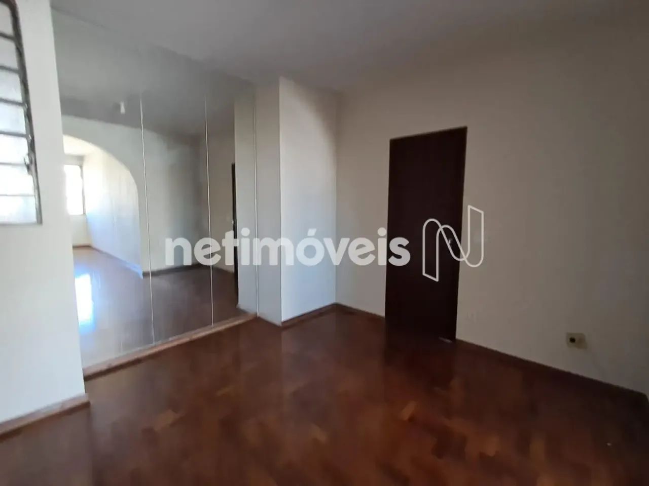 Amplo apartamento de 3 quartos com suíte e 139m²; no Grajaú!