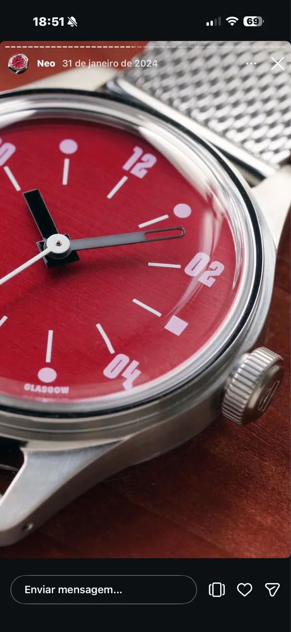 Relógio Automático marca Paulin, fundo vermelho e pulseira de aço prata. - Foto 5