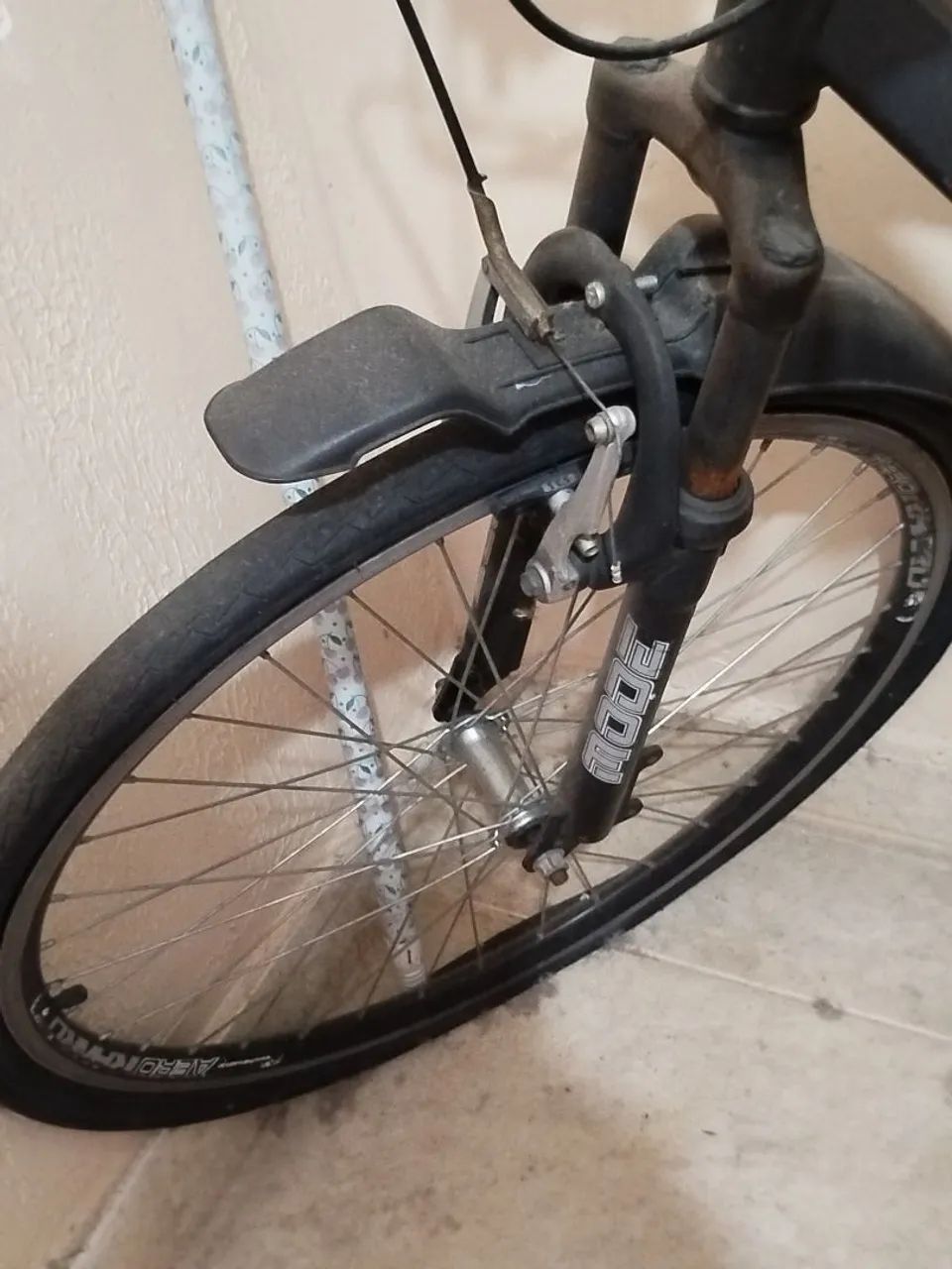 Bicicleta aro 26 usada em bom estado - Foto 5