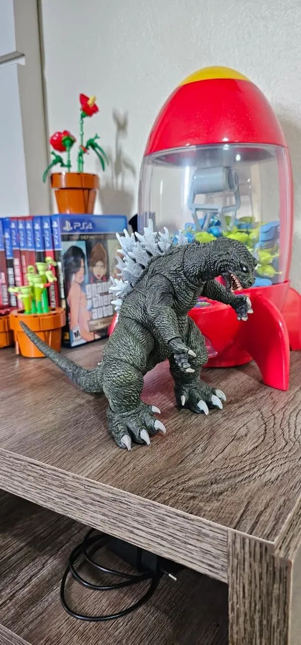 Lote de figuras do Godzilla e Shin Godzilla - Foto 5