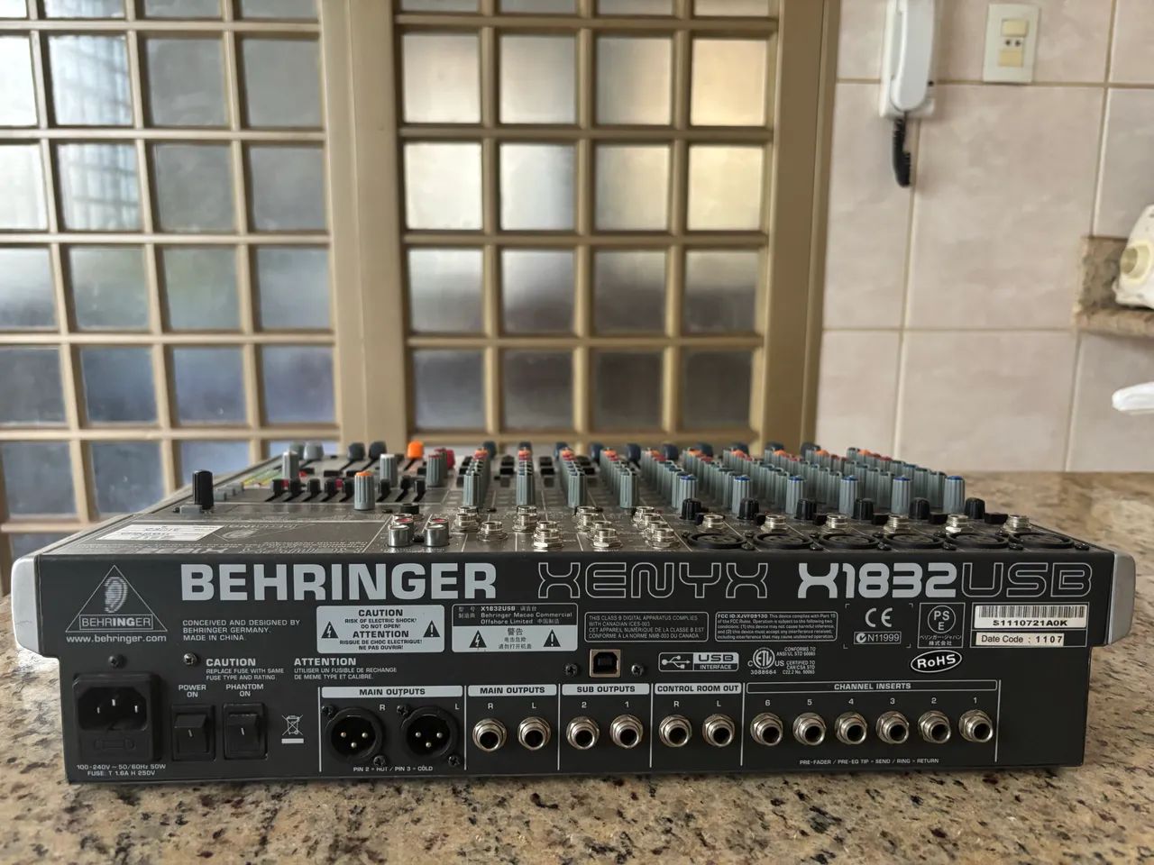 Mesa de Som Behringer Xenyx X1832USB Revisada - USB  - Foto 2