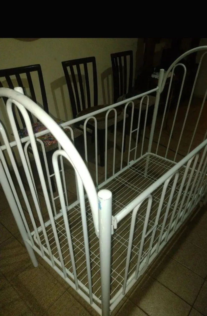 Iron baby crib 100.00 