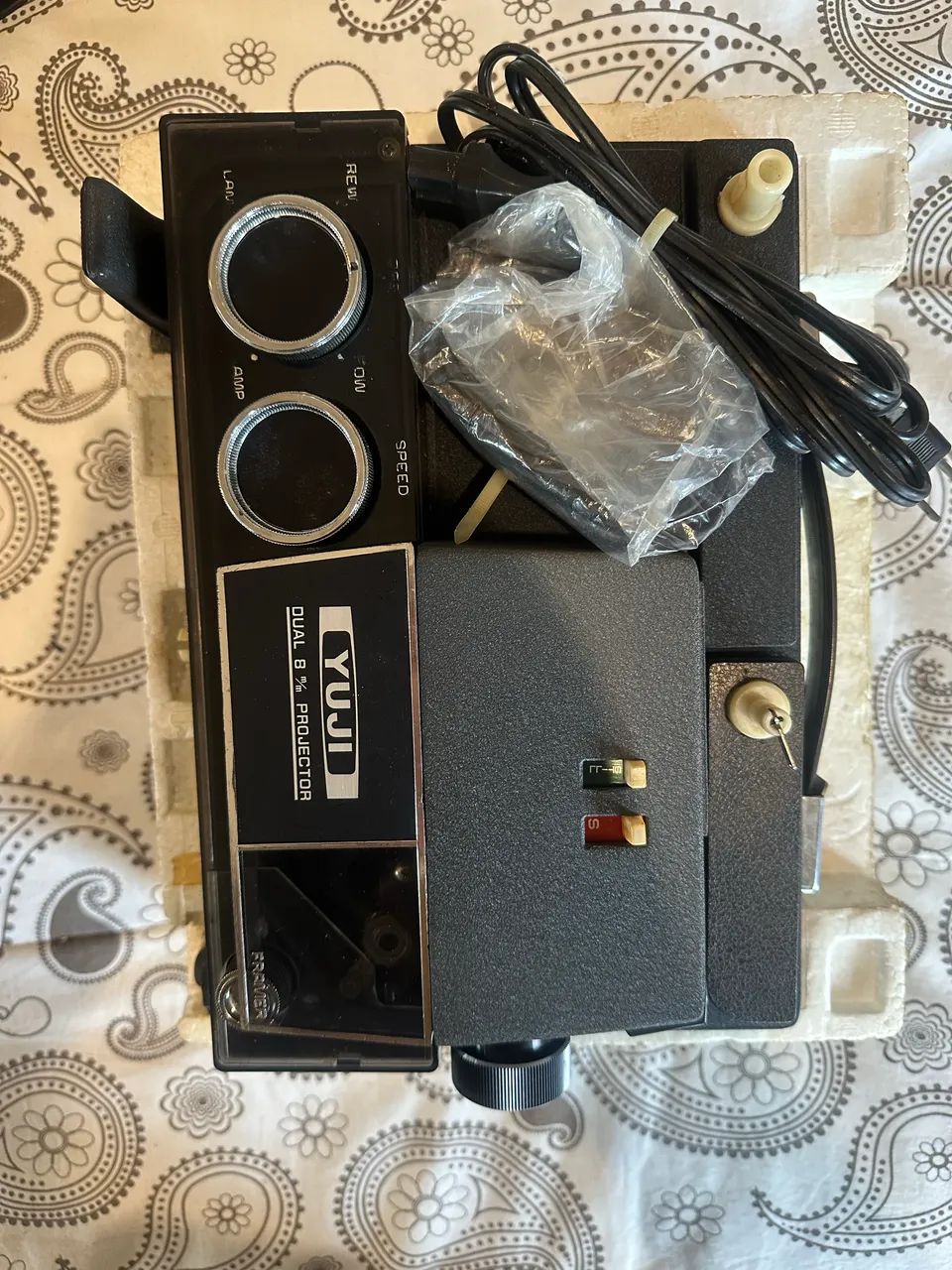 Projetor antigo 8mm YUJI