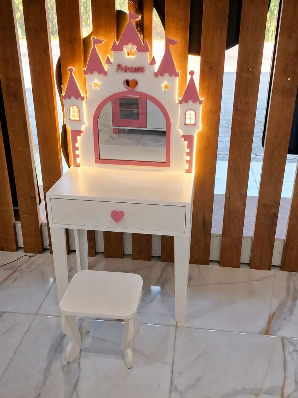 Penteadeira com led infantil nova  - Foto 2