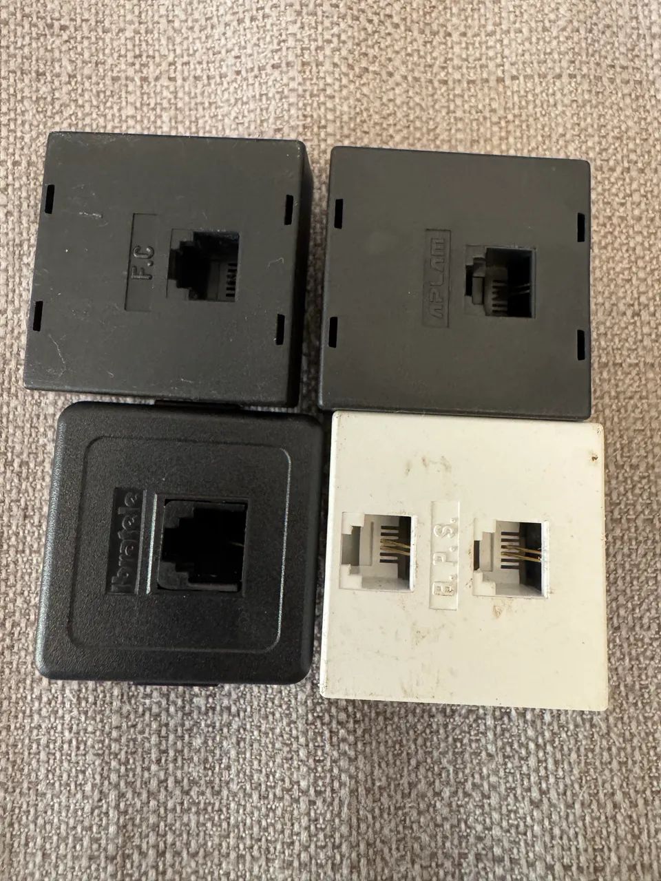Tomadas para cabo RJ11 de telefone fixo 