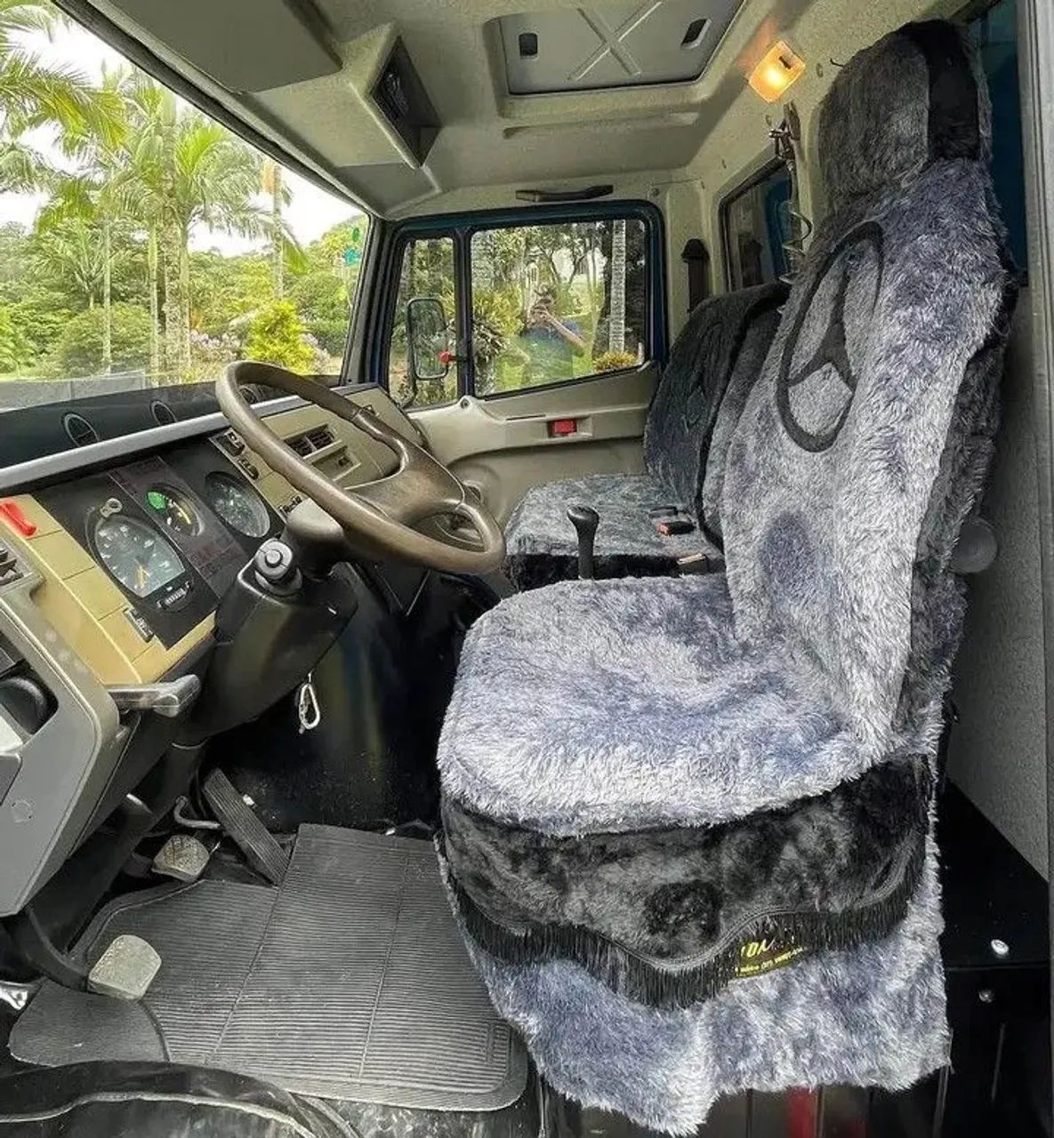 Mercedez bens 710i - Foto 4