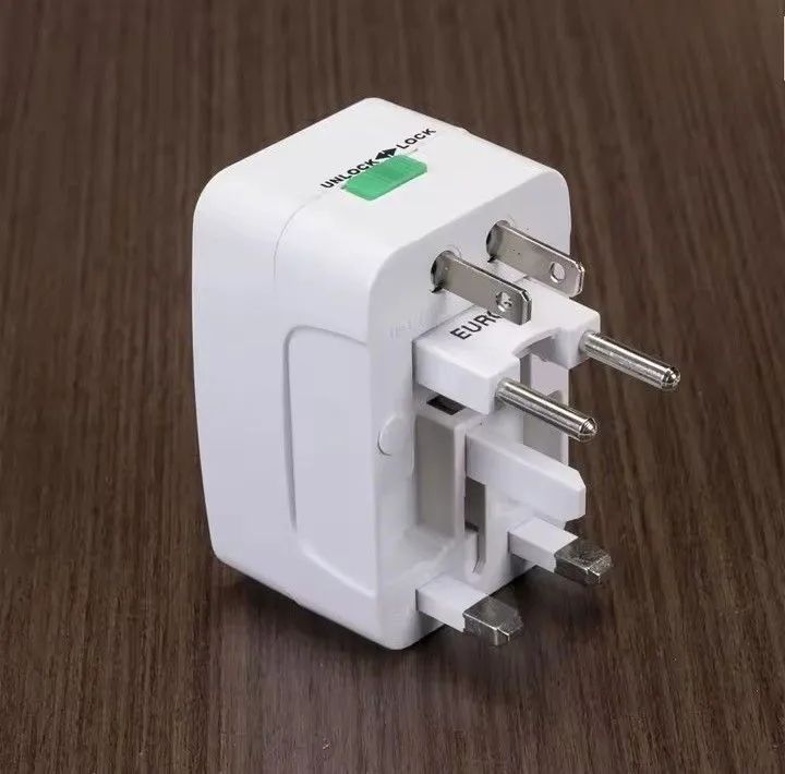 Adaptador Universal + 150 paises - Foto 2