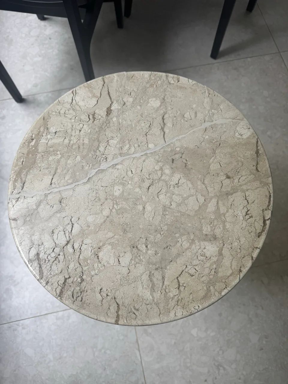 Mesa de redonda com tampo mármore - Foto 4