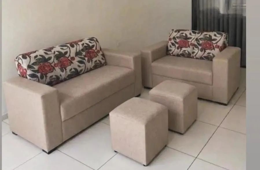 Sofá com estampa 2 e 3 lugares+2 puffs de brinde 