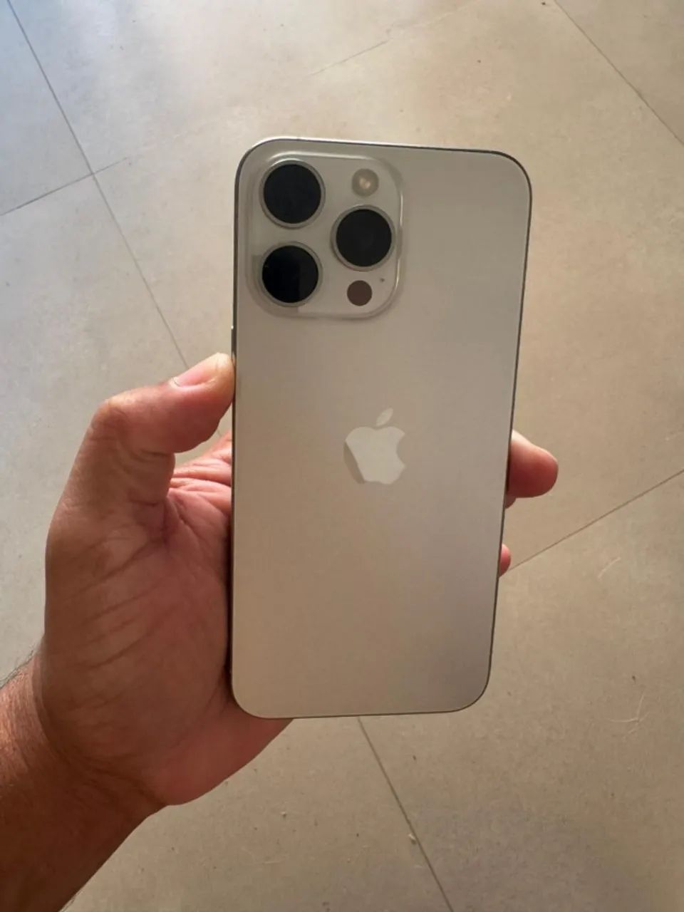iPhone 15 Pro Max - Foto 2
