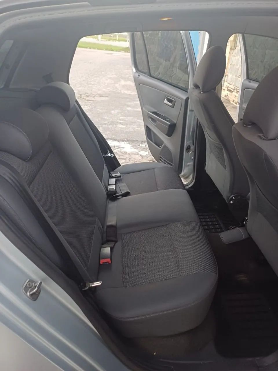 Volkswagen Fox 1.0 MI Total Flex 8V 5P 2012 - Foto 5