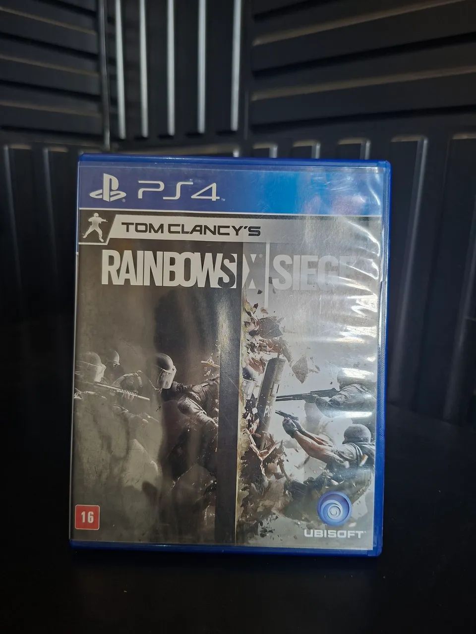 jogo Tom Clancy's Rainbow Six Siege para PS4