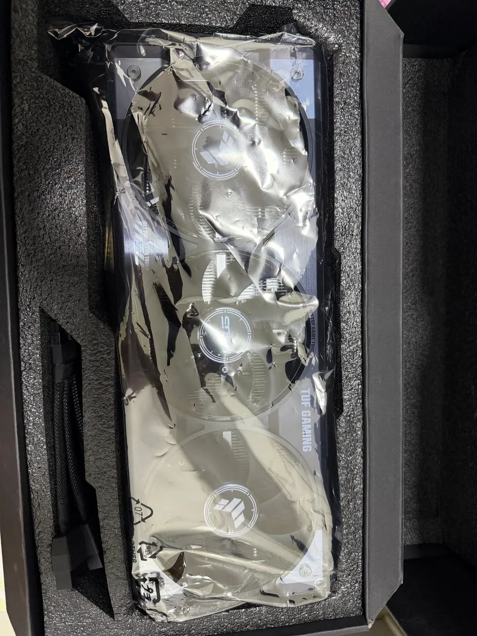 PLACA DE VÍDEO RTX 5090 32 GB - ASUS TUFF - Foto 2