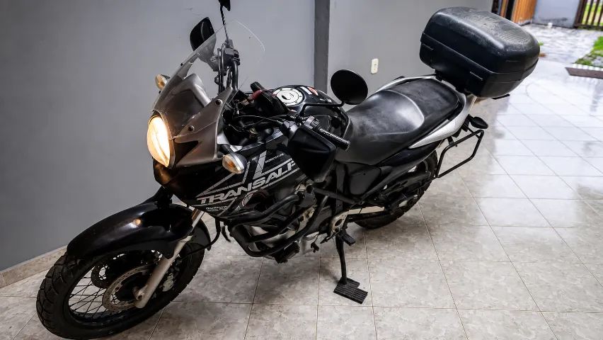 Honda Transalp 700 - Foto 2