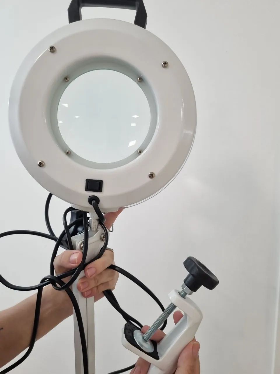 Lupa com fixador para consultório- Nova - Foto 2