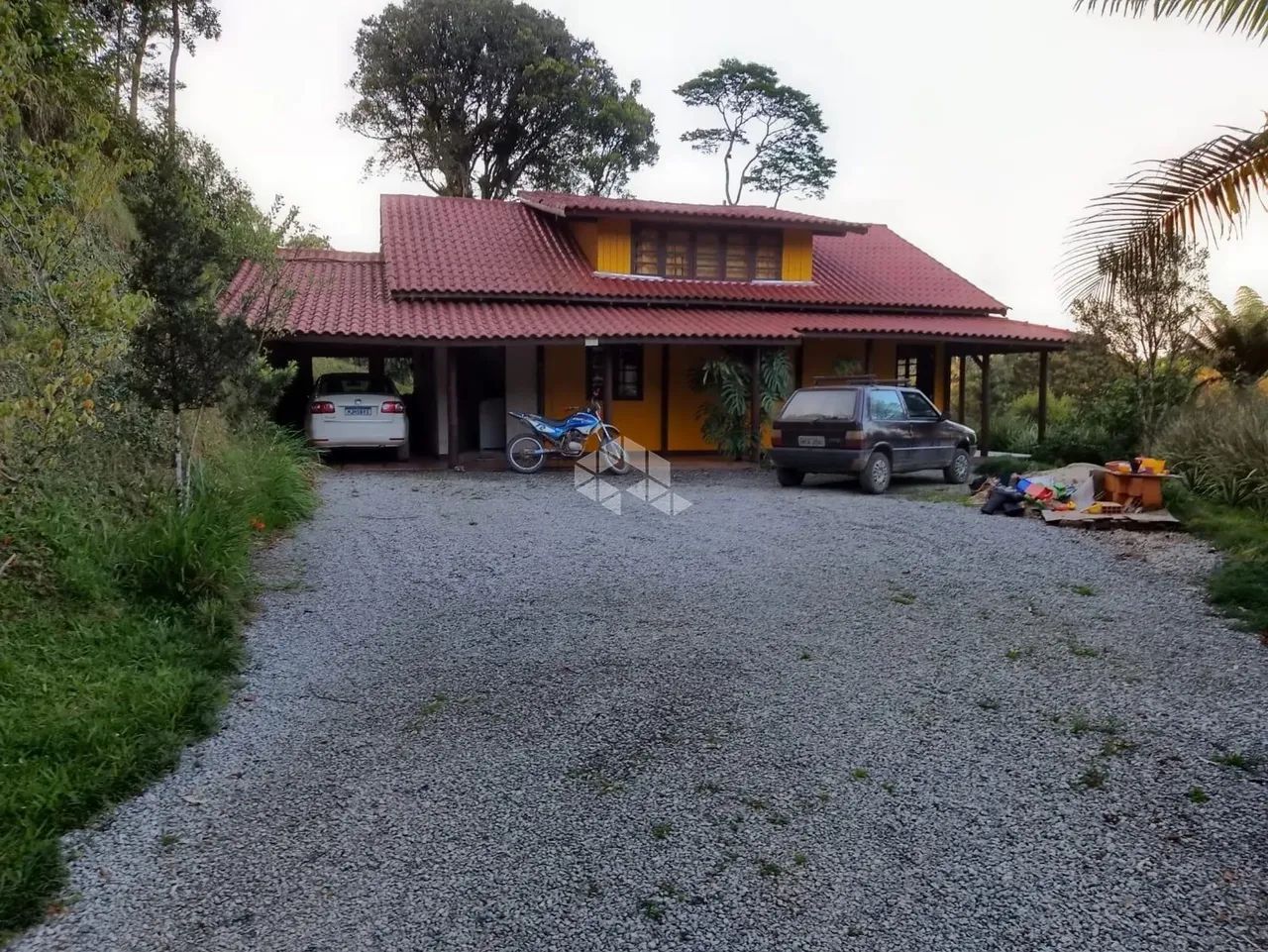 CASA COM 3 DORMITÓRIOS EM MAJOR GERCINO SC, BAIRRO PINHEIRAL À VENDA.