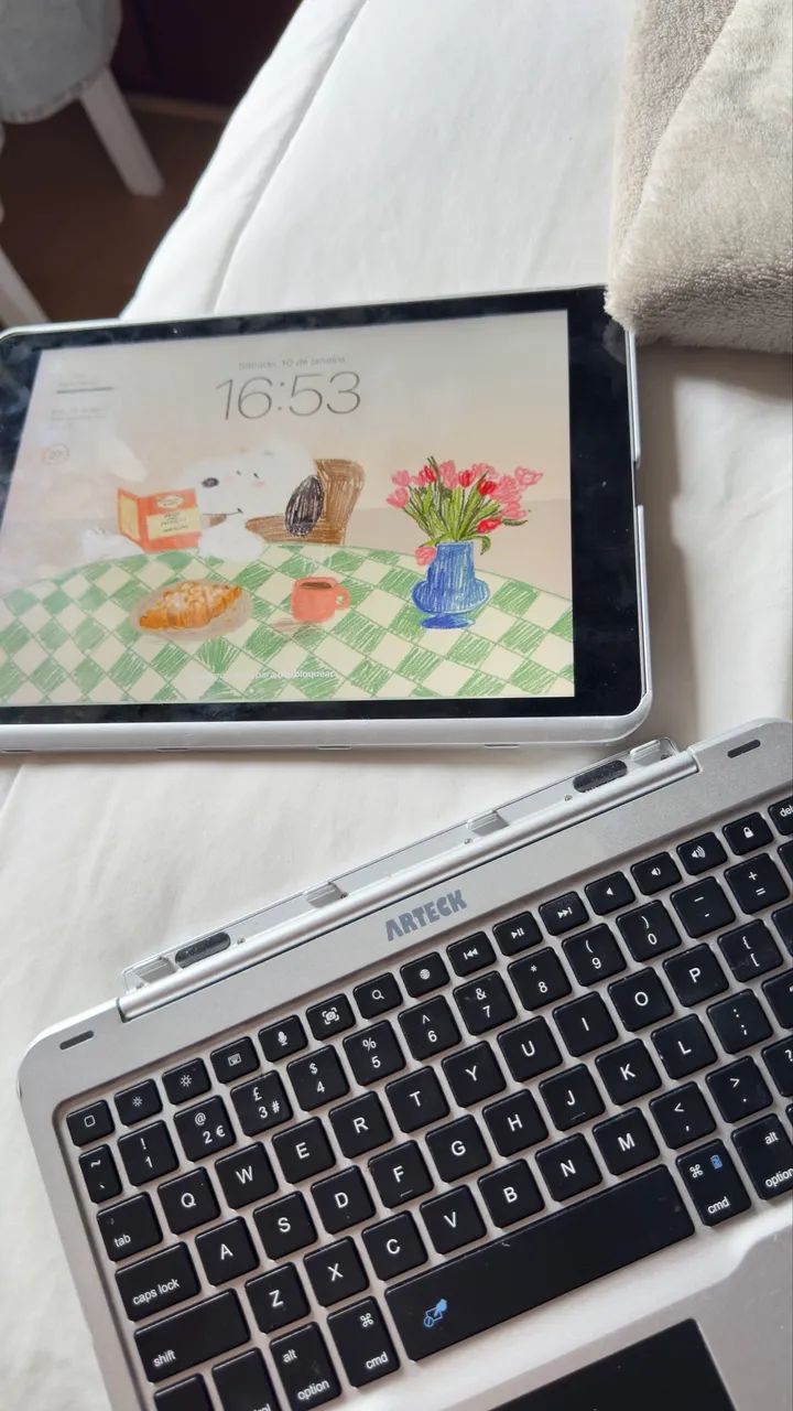 iPad 8ª Geração + Apple Pencil + Capinha Teclado