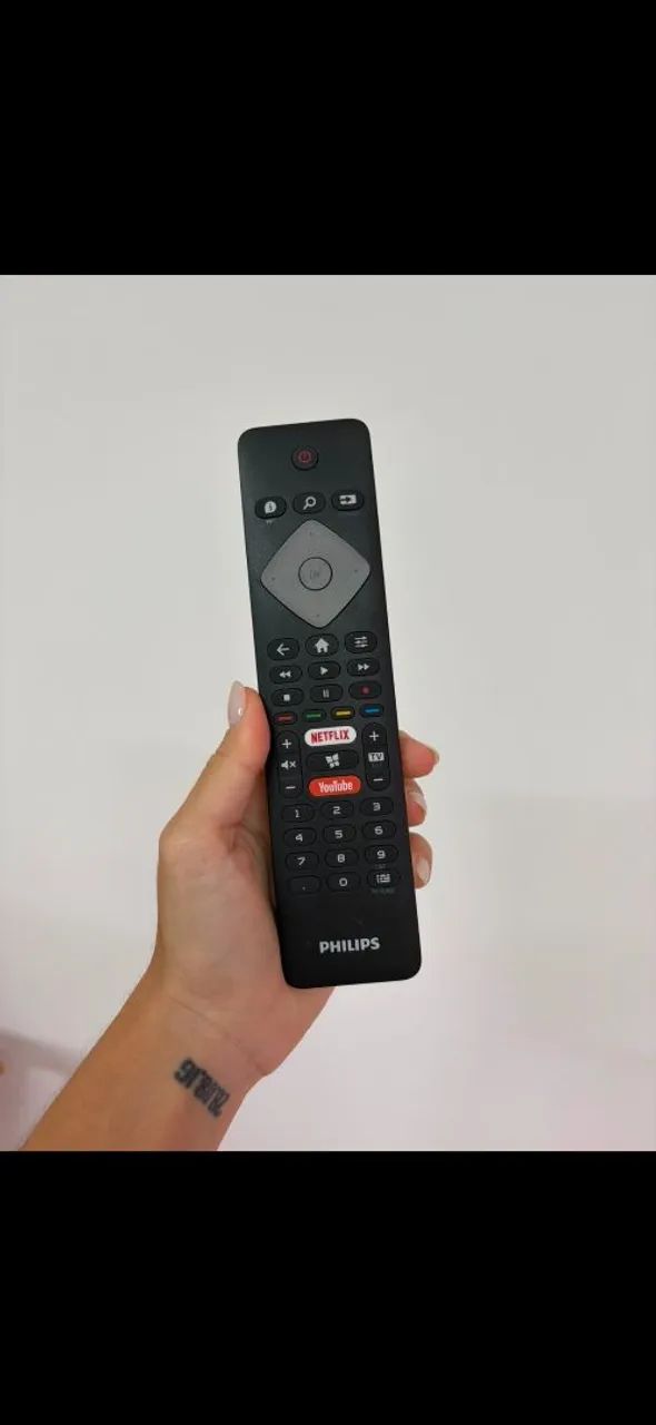 Smart TV Philips 50" 4K UHD Ótimo Estado  - Foto 3