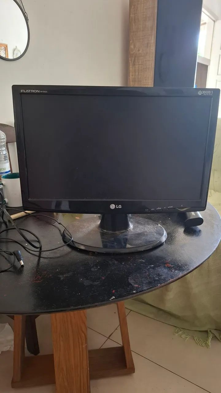Monitor LG 18.5"