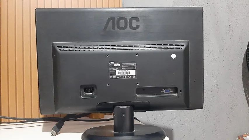 TELA DE COMPUTADOR USADO 