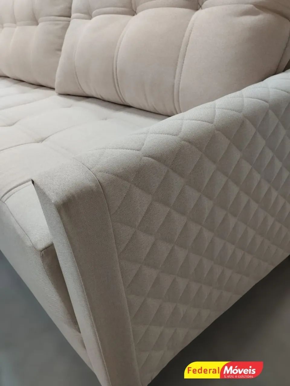 Sofá Off White 2,15m D33 em Linho SOLICITE O CATALOGO  - Foto 2