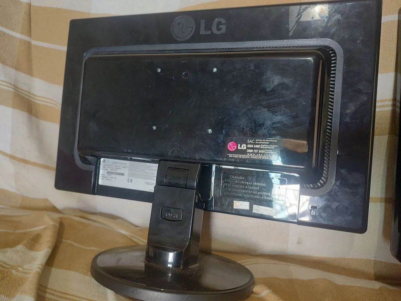 Monitor 19" LG  - Foto 2