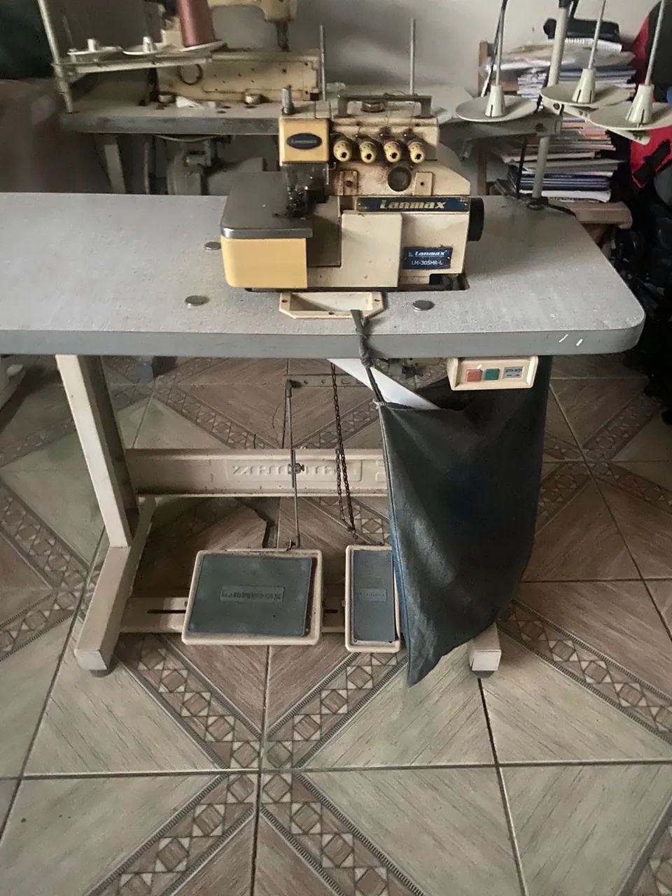 Vendo máquina Inter lock!!!