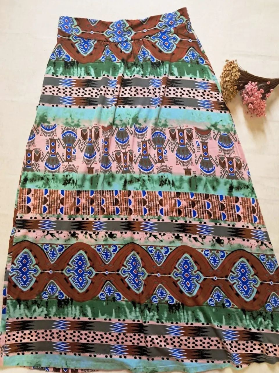 SAIA LONGA EM MALHA ESTAMPADA - SEMINOVA PERFEITA! - Foto 2