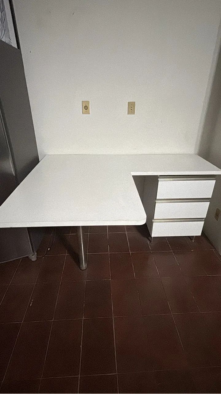 MESA LATERAL PARA COZINHA OU ESCRITÓRIO 