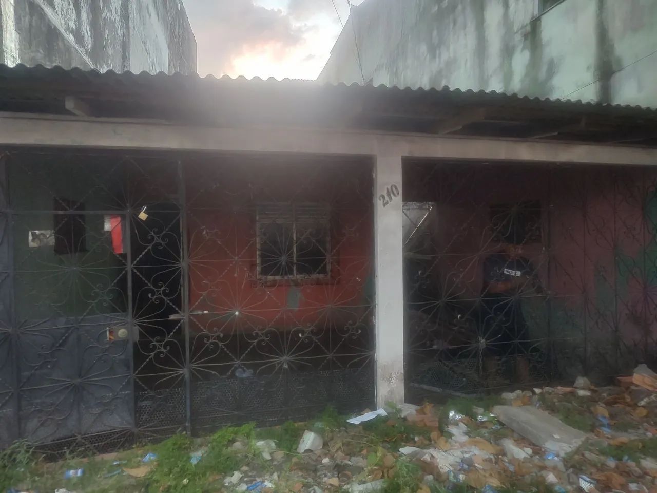 Vende-se terreno com uma casa  - Foto 2