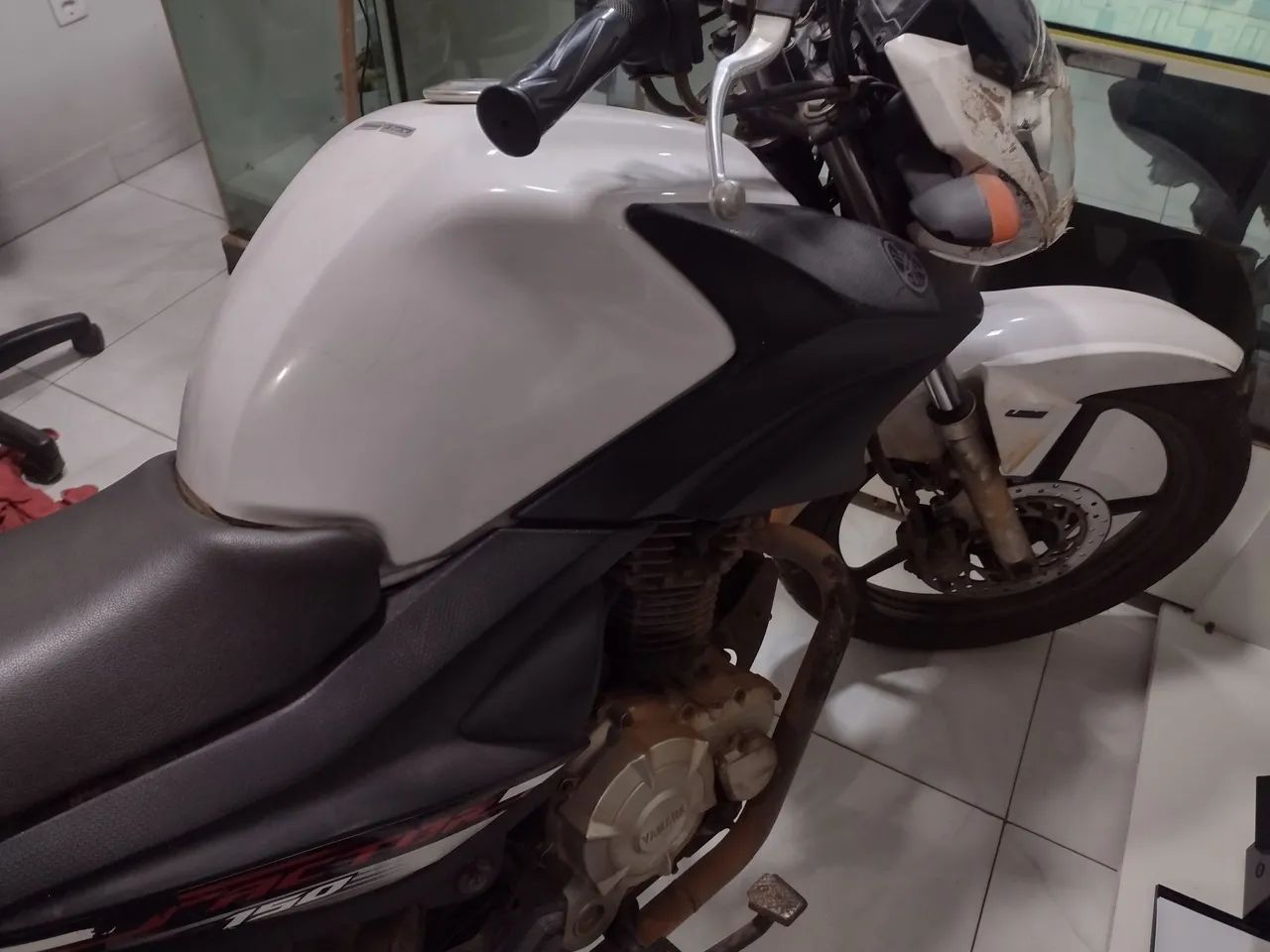 Vendo moto restrição e multas - Foto 2