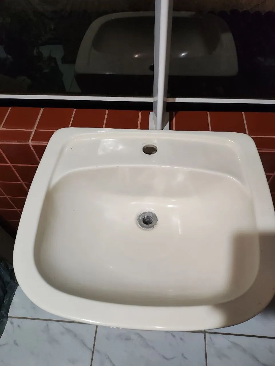 lavatório com coluna - Foto 4