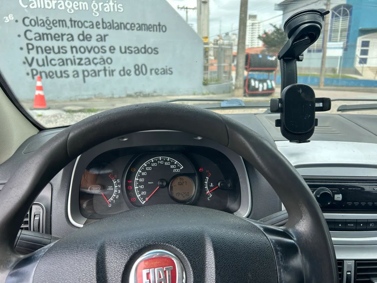 Fiat Palio Week. Attractive 1.4 Fire Flex 8V 2013 - Foto 4