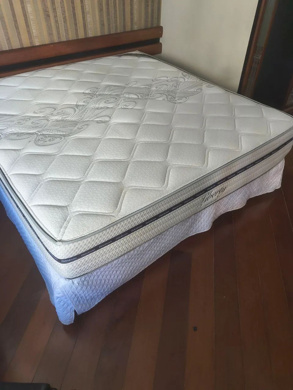 Vendo cama com base Ortobom Liberty King size