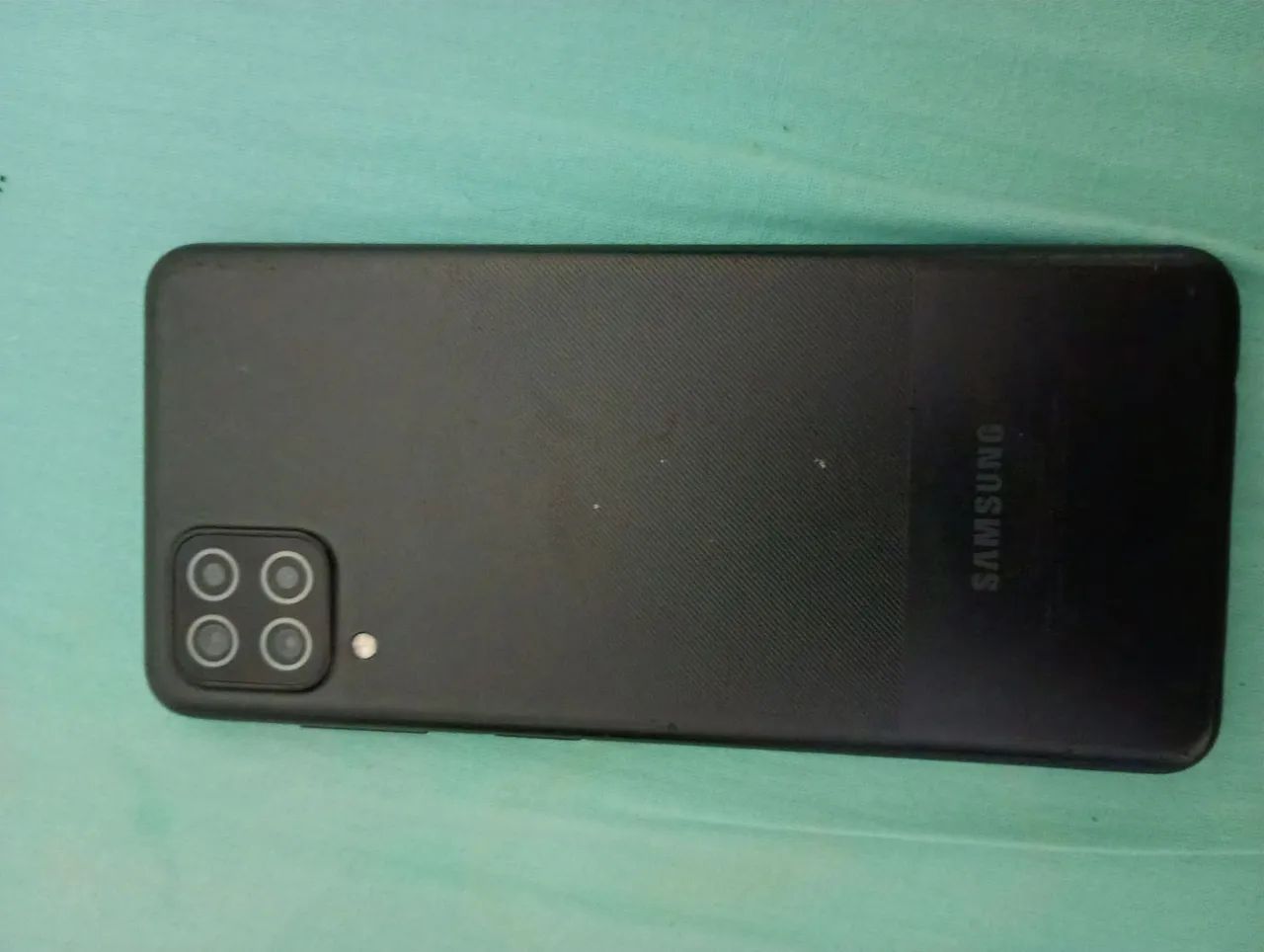 Vendo um celular Samsung a12.   64 gigas  - Foto 3