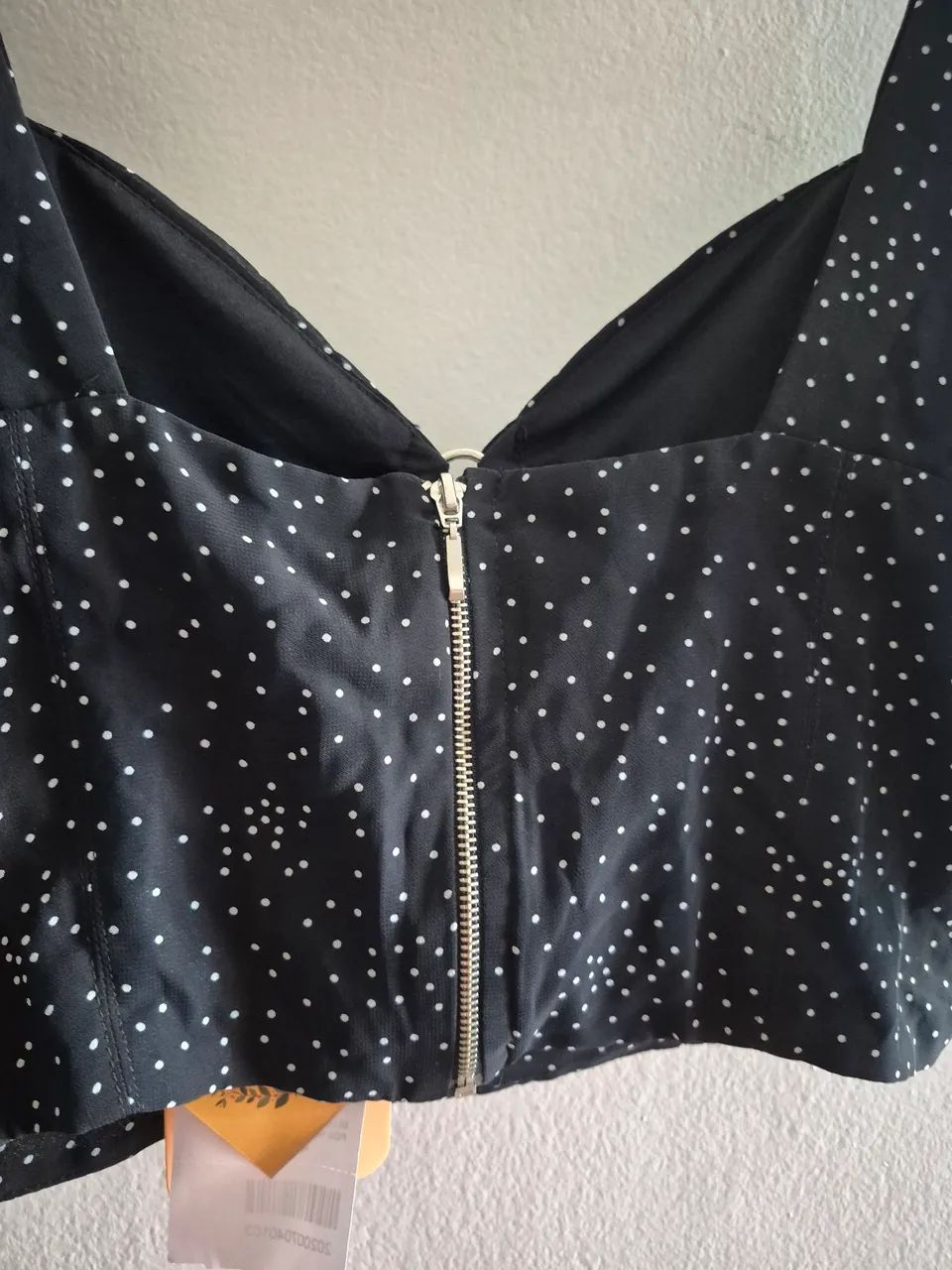 Cropped preto c bolinhas brancas novo! - Foto 4