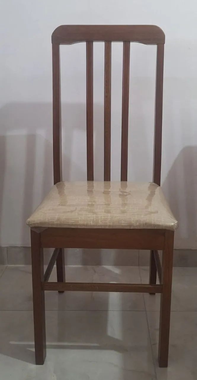 Mesa de jantar retangular 1,60 x 0,80 com tampo de vidro e 6 cadeiras estofadas - Foto 5