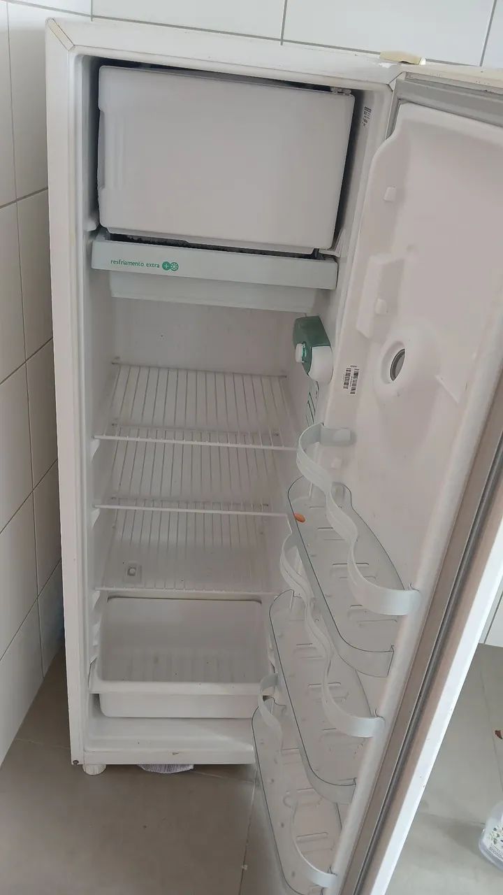 Vendo geladeira  - Foto 2