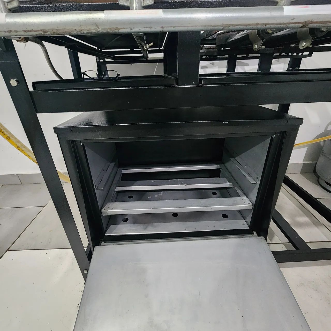 FOGÃO INDUSTRIAL 4 BOCAS COM CHAPA E FORNO - PROFISSIONAL - Foto 6