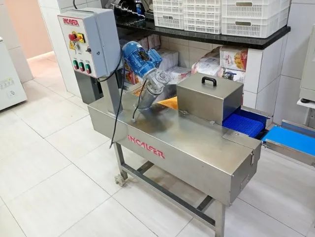 Empanadeira Combinada Compacta Incalfer ECC200 - Foto 2