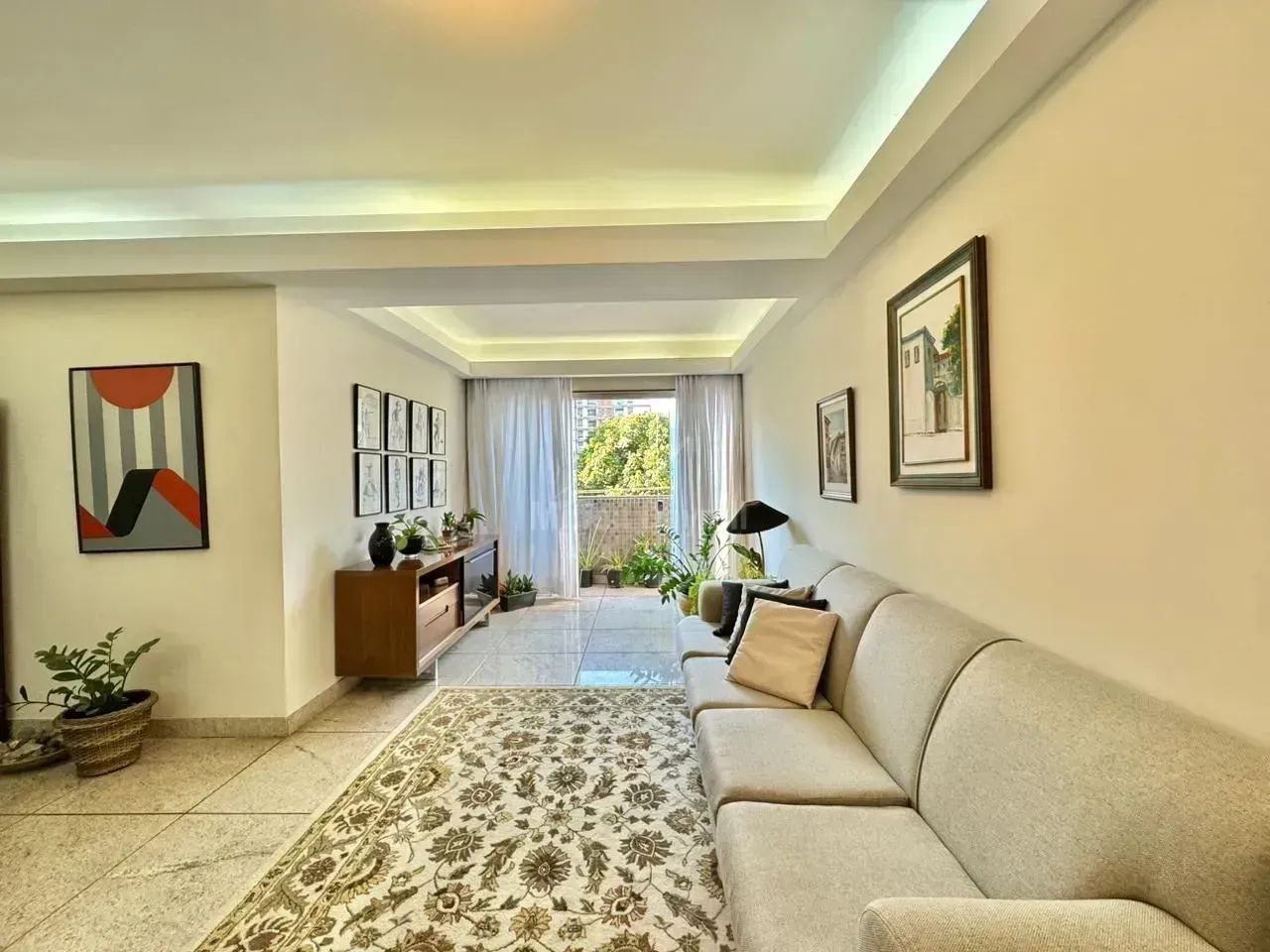 Apartamento com 4 quartos (1 suíte) no bairro Santa Efigênia - Foto 2