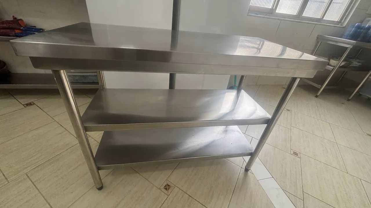 Bancada de Inox com prateleiras  - Foto 3