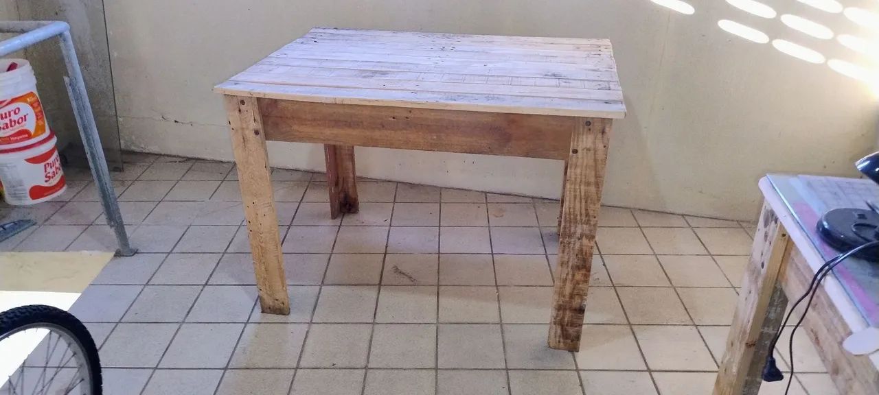 Mesa rústica em madeira de pallets - Foto 2
